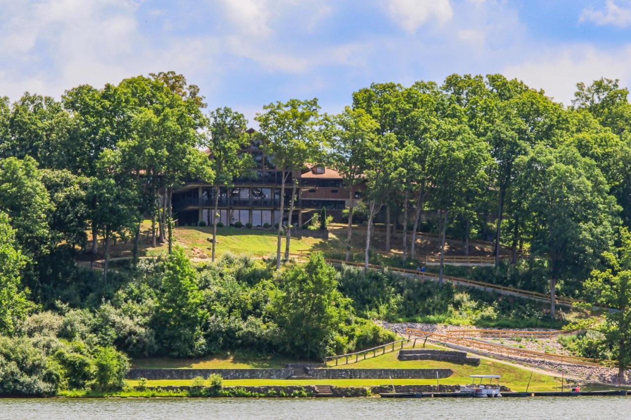 เบอร์ โอ๊ก ลอดจ์ แอนด์ คอนเฟอเรนซ์ เซ็นเตอร์ Hotel Glouster ภายนอก รูปภาพ