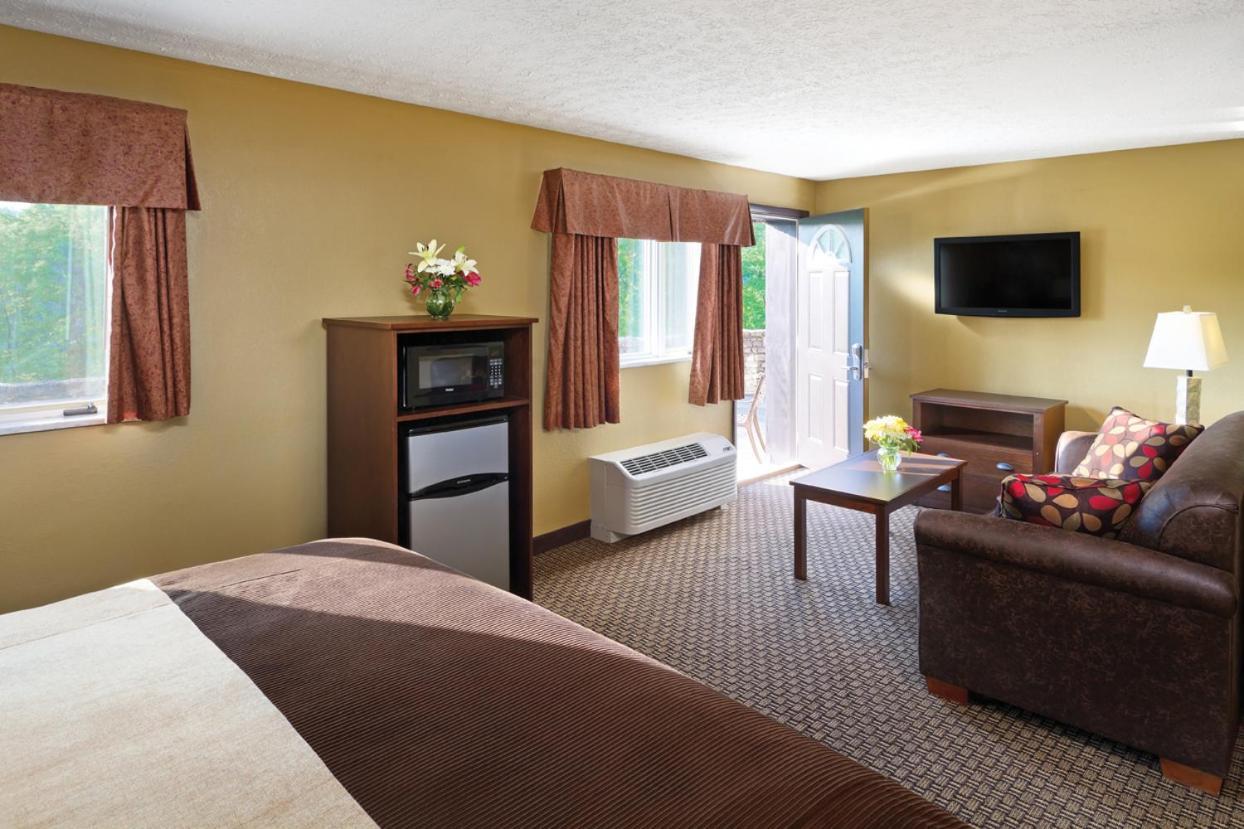 เบอร์ โอ๊ก ลอดจ์ แอนด์ คอนเฟอเรนซ์ เซ็นเตอร์ Hotel Glouster ภายนอก รูปภาพ