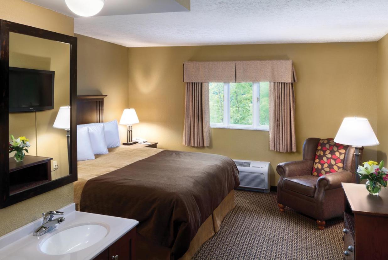 เบอร์ โอ๊ก ลอดจ์ แอนด์ คอนเฟอเรนซ์ เซ็นเตอร์ Hotel Glouster ภายนอก รูปภาพ
