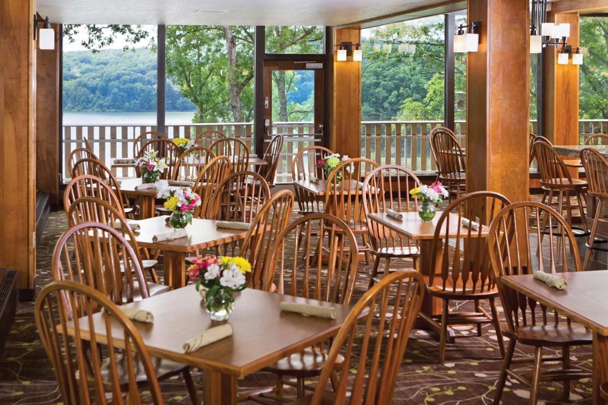 เบอร์ โอ๊ก ลอดจ์ แอนด์ คอนเฟอเรนซ์ เซ็นเตอร์ Hotel Glouster ภายนอก รูปภาพ
